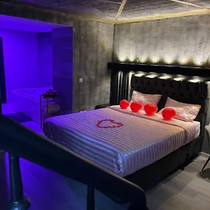 jungle-suite-with-privatejacuzzi-bruxelles.brusselshotelsbook.com/